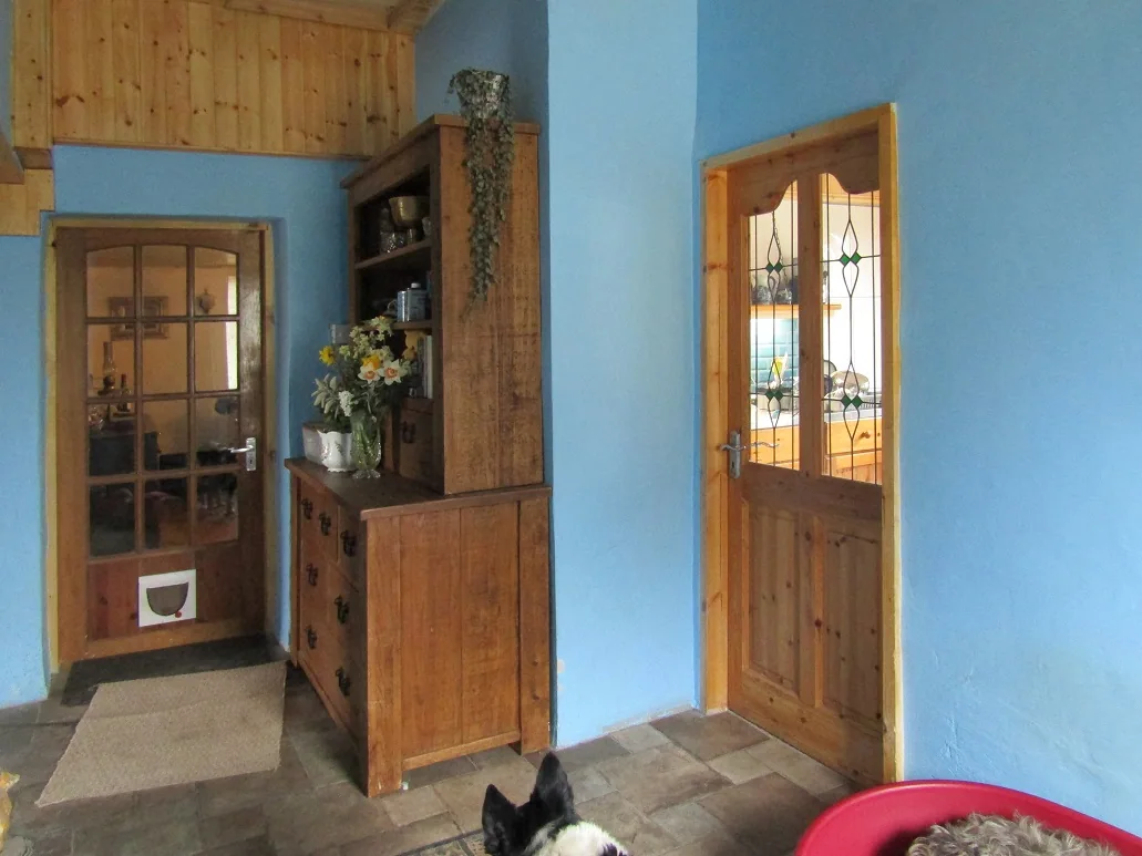 Front Hallway — photograph 5
