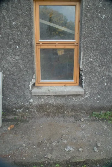 Replacing the Main Windows — photograph 11