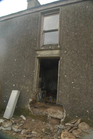 Replacing the Main Windows — photograph 8